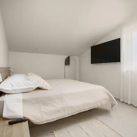 Penthouse Bianca *