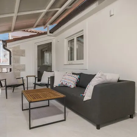 Lägenhet Penthouse Bianca Vodice