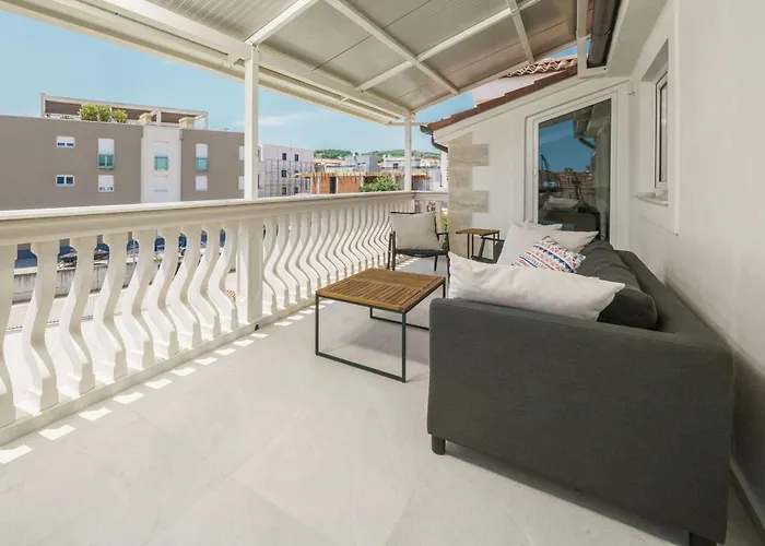 Penthouse Bianca Apartmán *